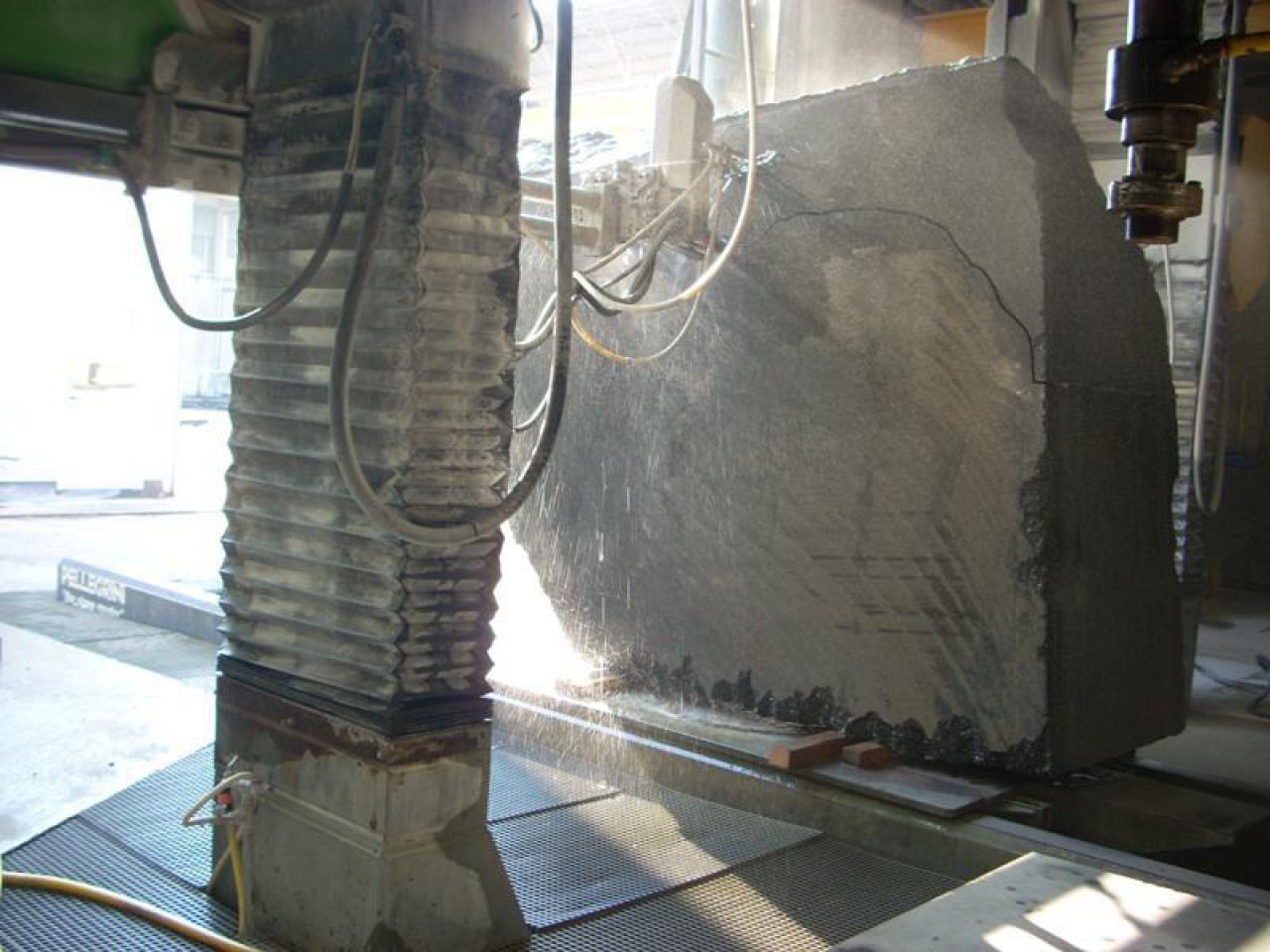 Ramella Graniti Realizzazione monumenti giganti in Labrador