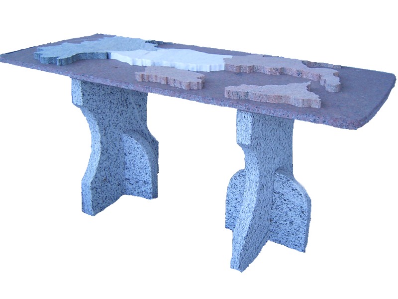 Ramella Graniti tavolo con gambe sagomate