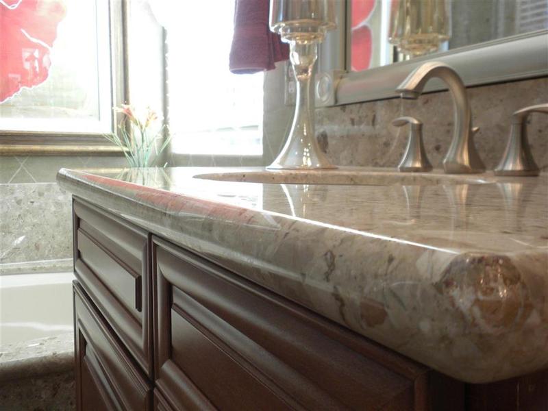 Ramella Graniti Piano bagno in quarzo