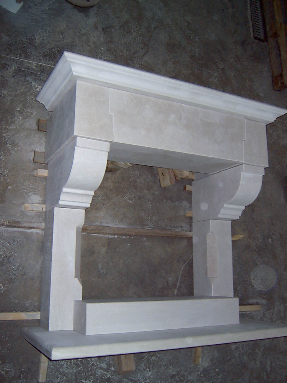 Ramella Graniti Rivestimento camino dim.150x140 cm