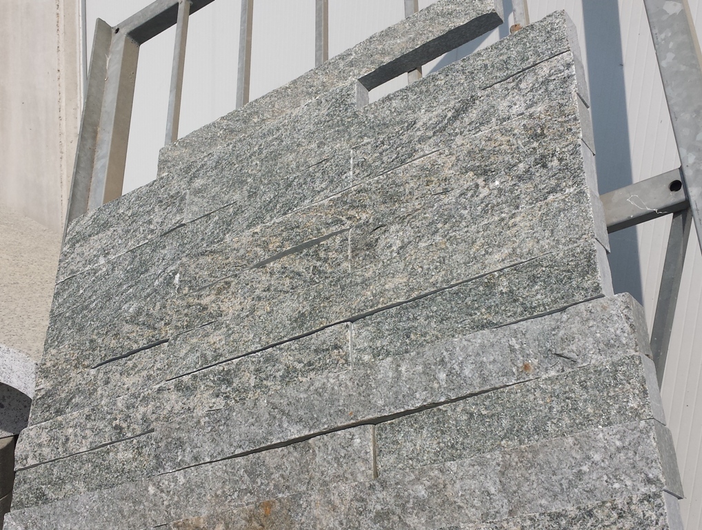 Ramella Graniti Listoni a spacco di luserna