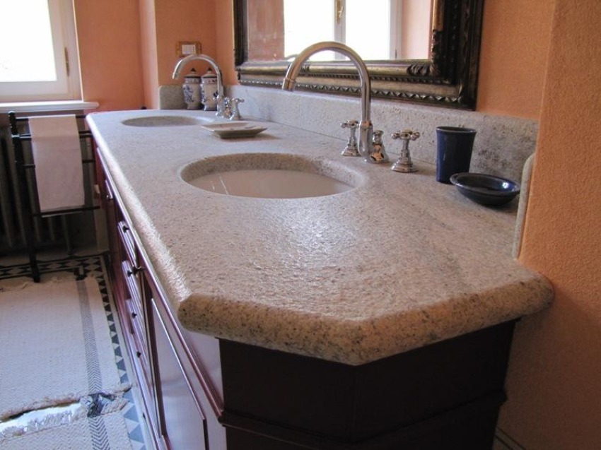 Ramella Graniti piano top bagno1