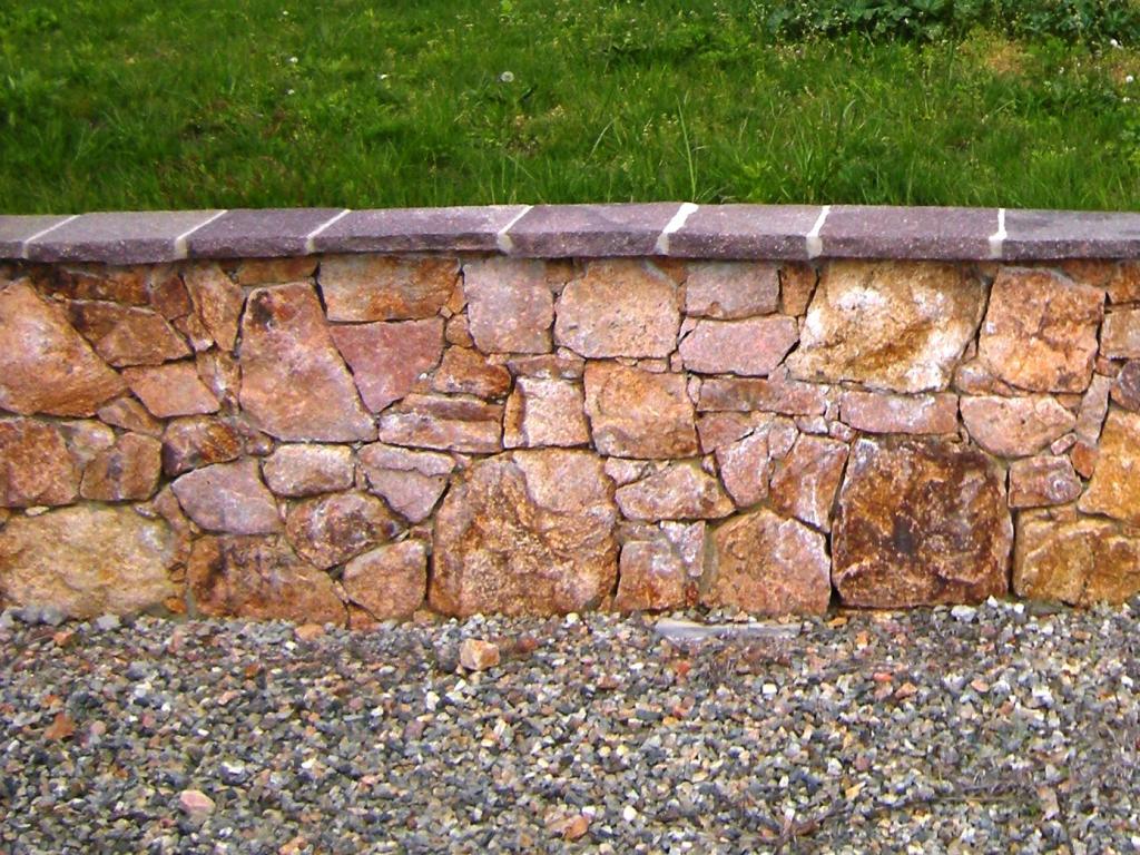 Ramella Graniti Copertina in Porfido e pietra da muro di Masserano