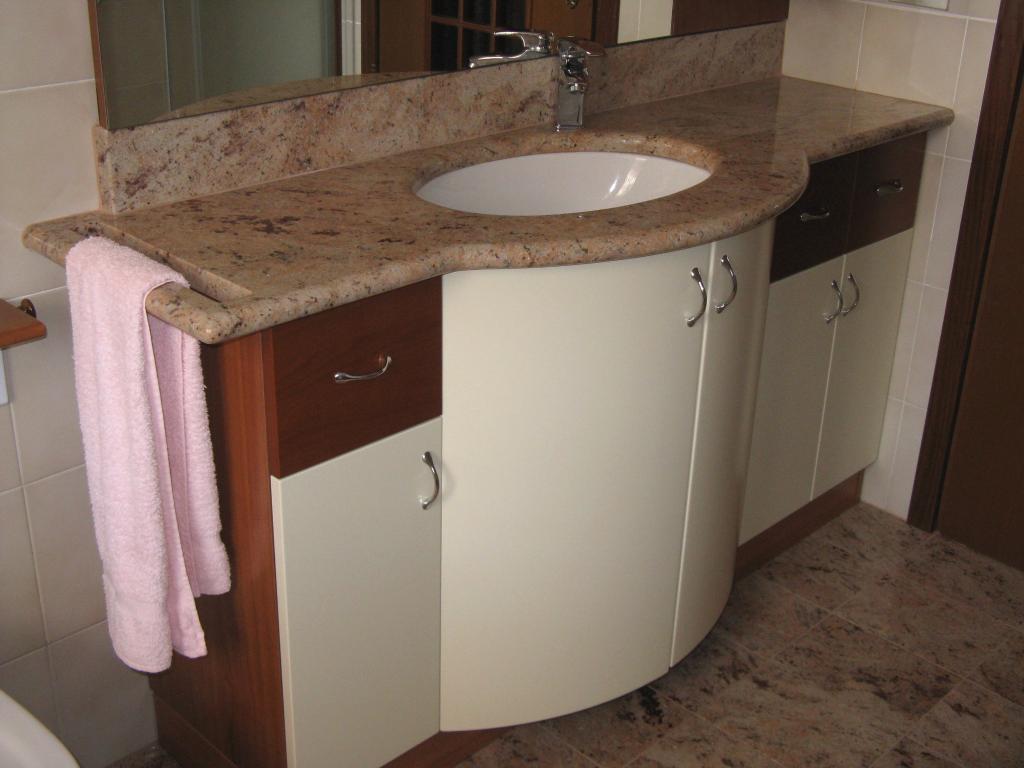 Ramella Graniti Top Bagno con lavandino sottopiano