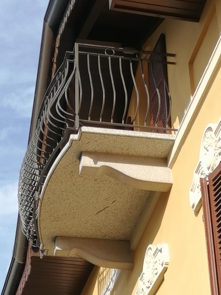 Ramella Graniti Balcone e modiglioni sagomati