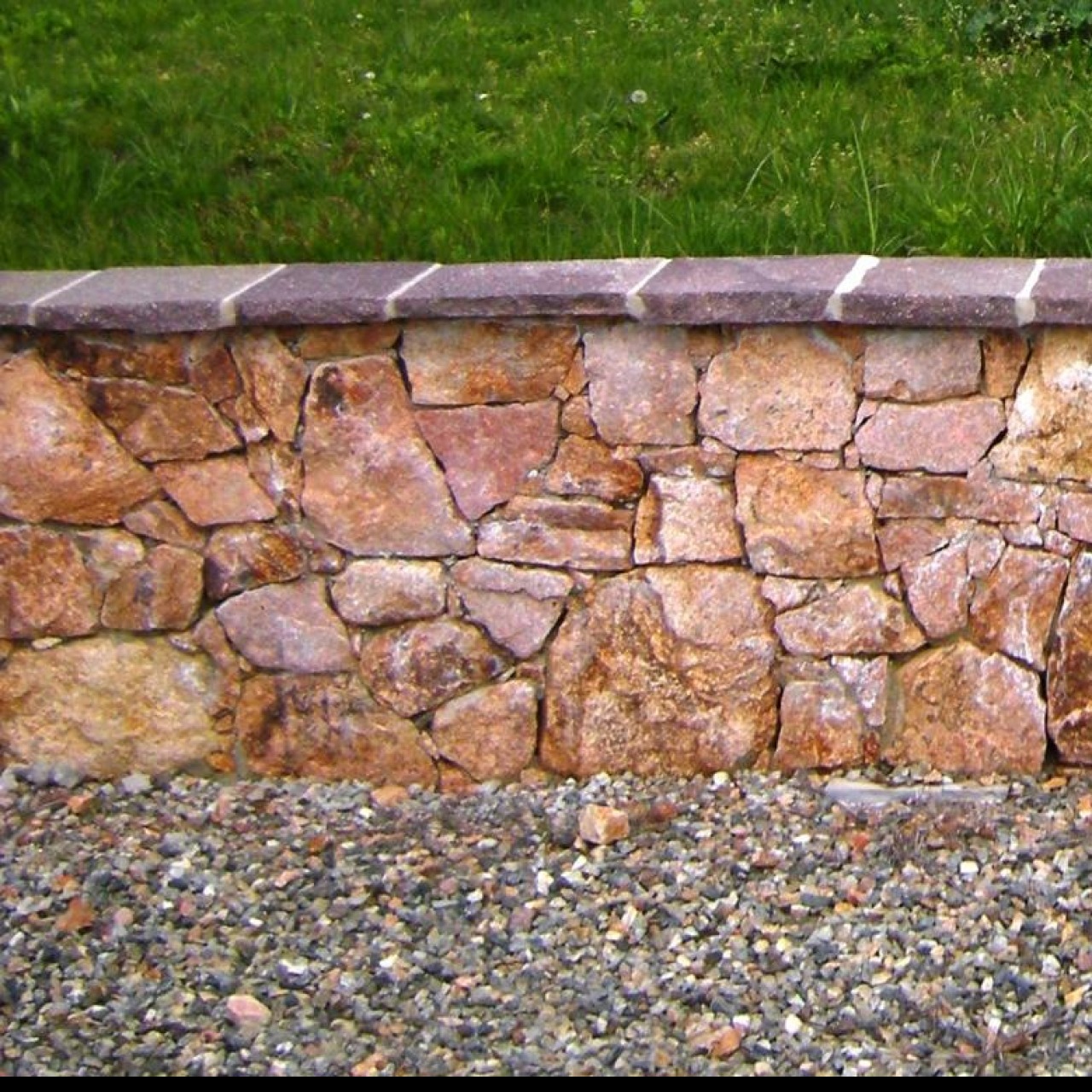 Ramella Graniti Copertina in Porfido e pietra da muro di Masserano