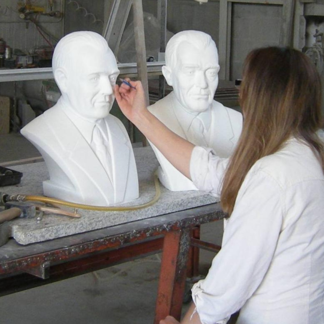 Ramella Graniti Realizzazione busto Fondatore