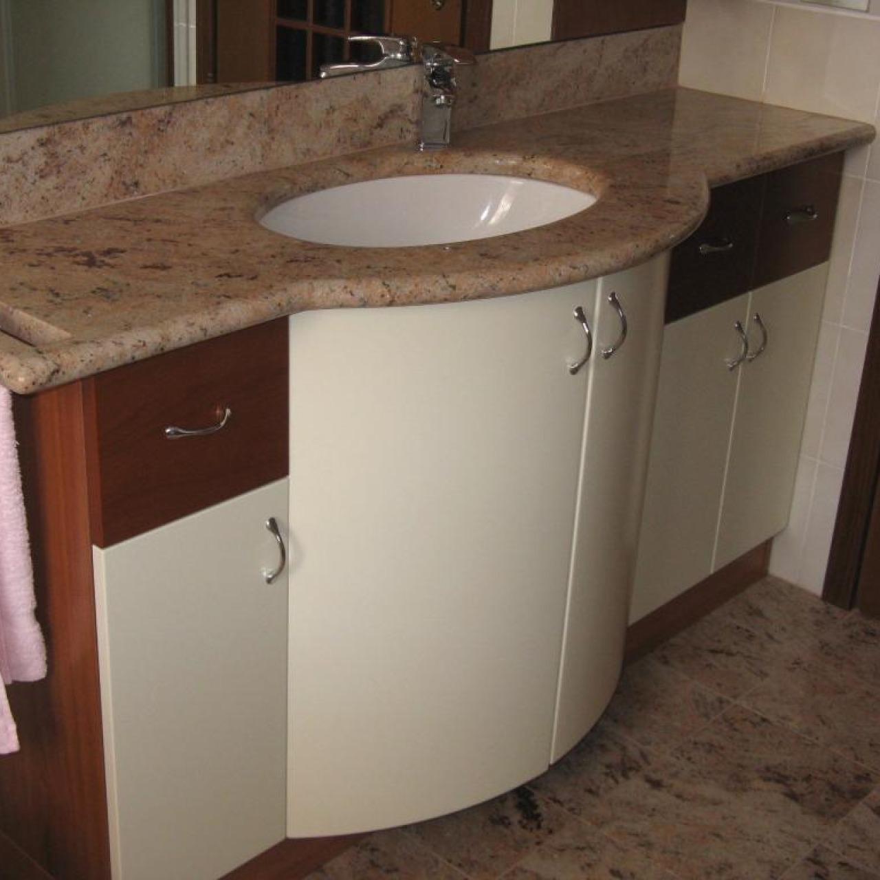 Ramella Graniti Top Bagno con lavandino sottopiano