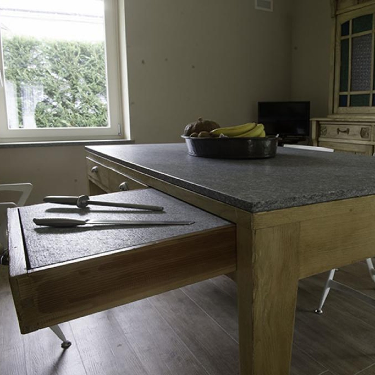 Ramella Graniti Piano tavolo in Luserna Satinata