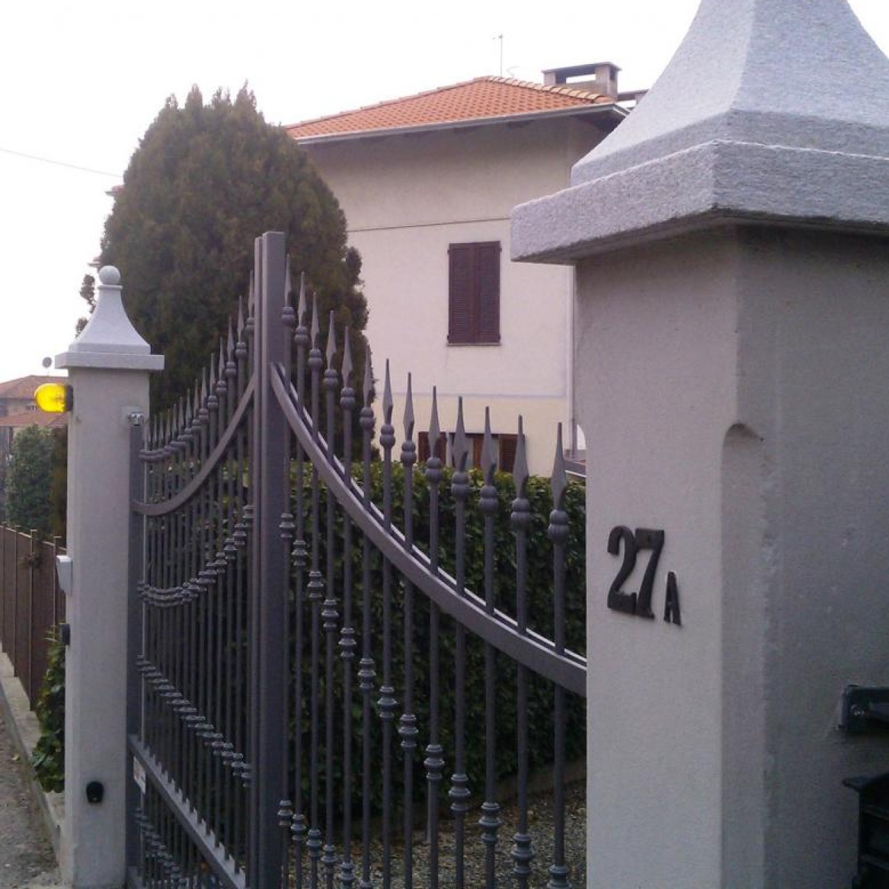 Ramella Graniti Capitelli sagomati con sfera