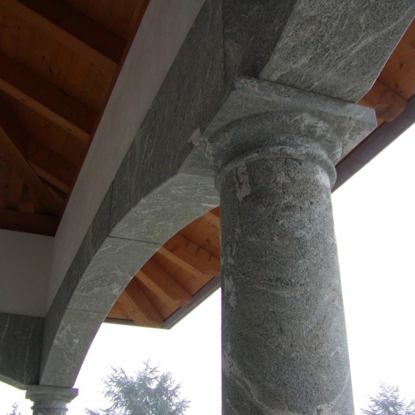Ramella Graniti Realizzazioni Archi e colonne in Verde Montey