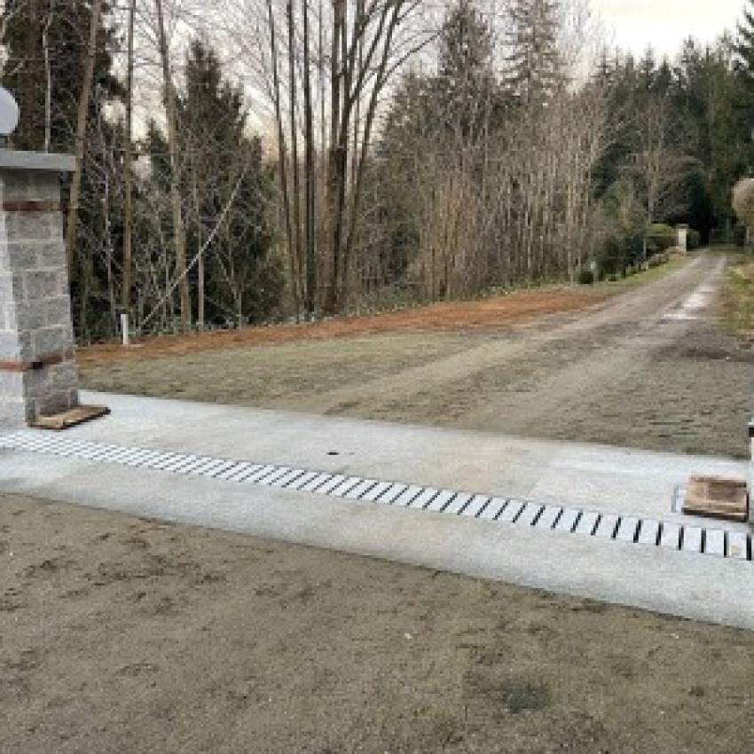 Ramella Graniti Realizzazioni Griglia in pietra CarGo carrabile per villa privata