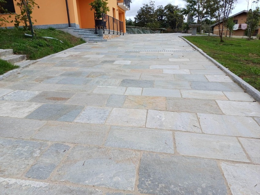 Ramella Graniti Sfioro CarGo 20x8 super ant - quadrettoni  e rosa dei venti (1)