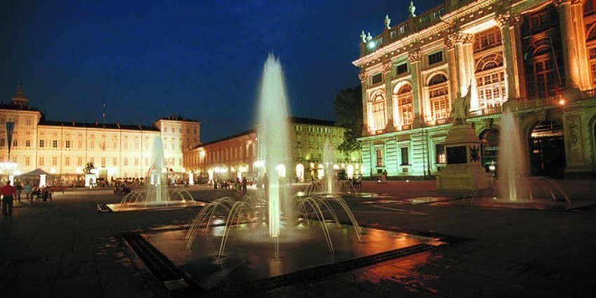 Ramella Graniti Fontane Piazza Castello Torino (3)